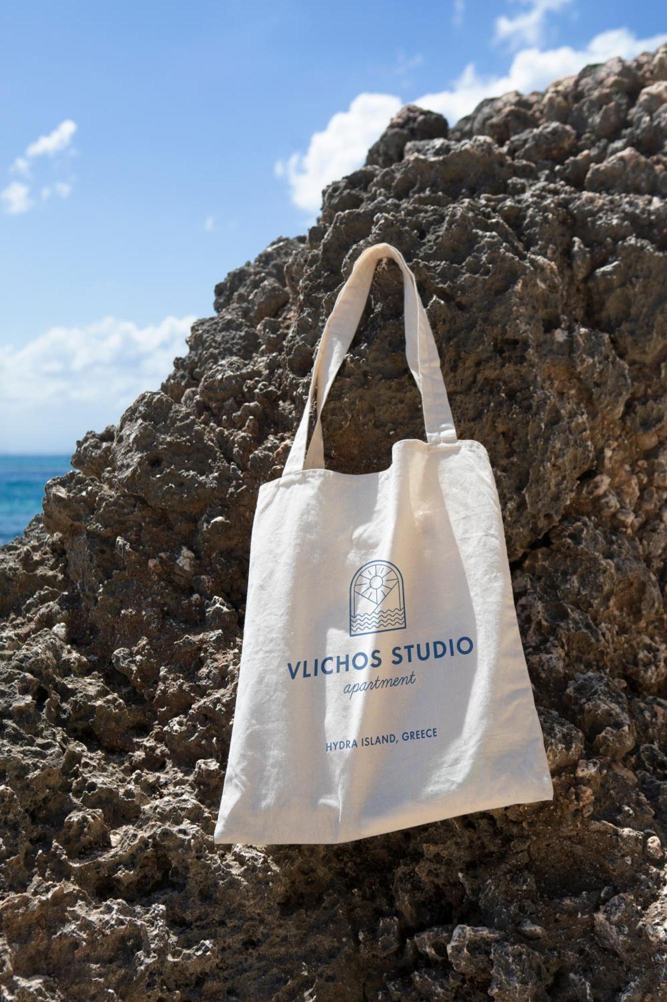 Vlichos Studio Apartment ไฮดรา ภายนอก รูปภาพ